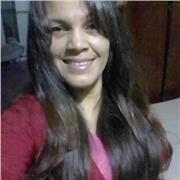 La profesora de matemáticas implanta clase de niños y niñas desde 7 años de edad hasta 14 años